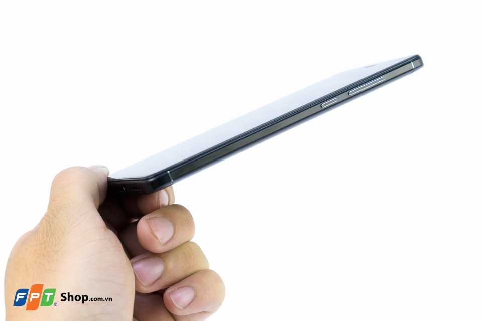 Trên tay Xiaomi Redmi Note 4: Thiết kế kim loại (Ảnh 9) Trên tay Xiaomi Redmi Note 4: Thiết kế kim loại (Ảnh 9)