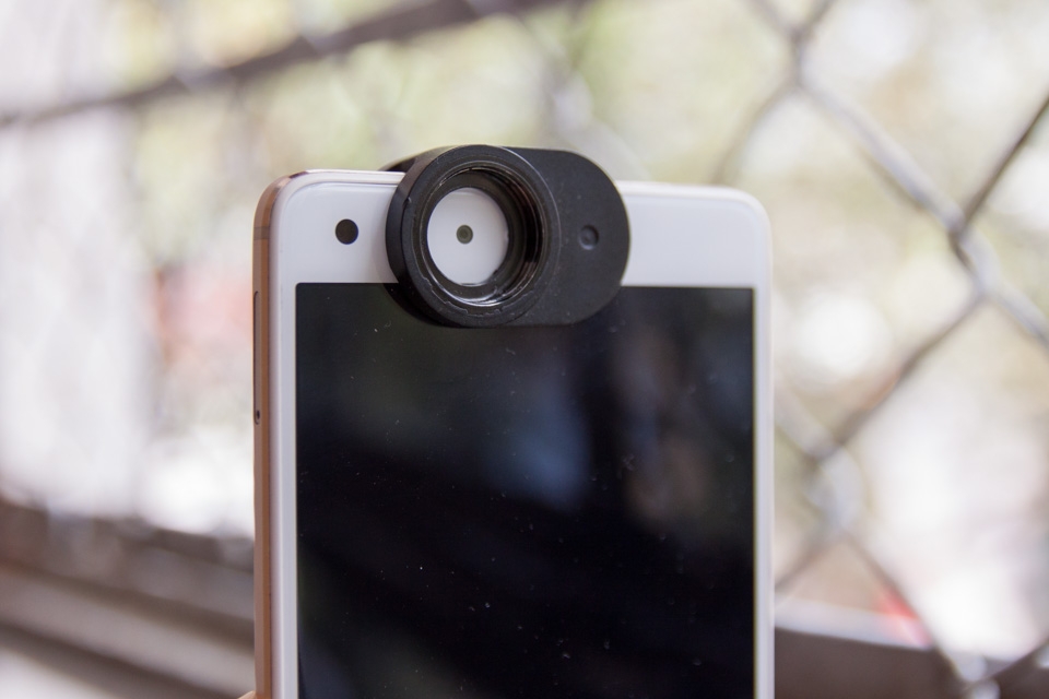 Có thể sử dụng ngàm cho cả camera trước và sau