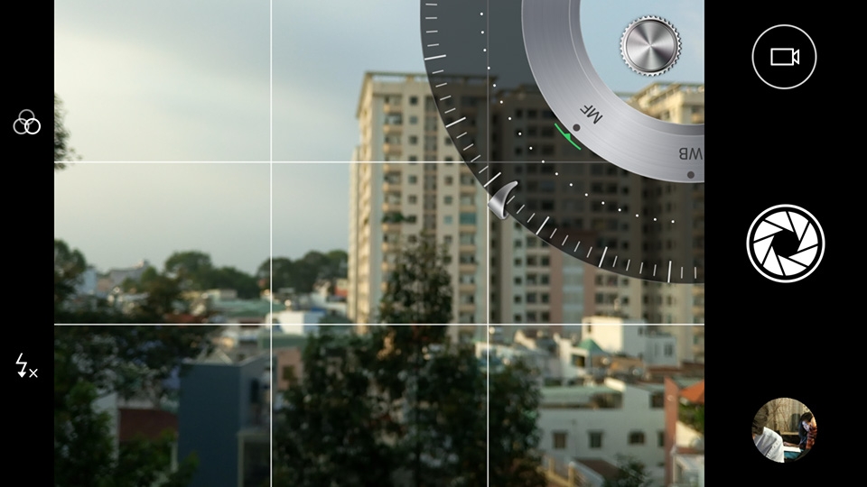 Giao diện lấy nét tay