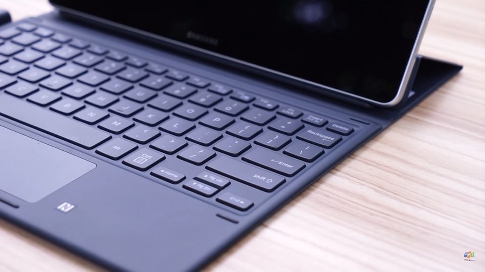 Đánh giá nhanh cover keyboard của Samsung Galaxy Book (Ảnh 3)