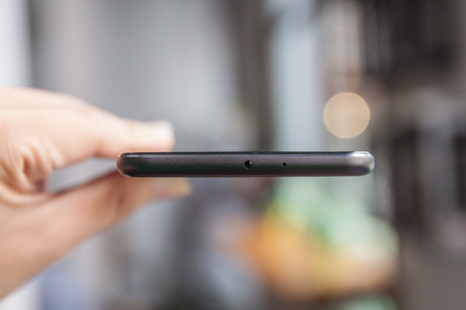 Cạnh trên Huawei P10 Plus Cạnh trên Huawei P10 Plus