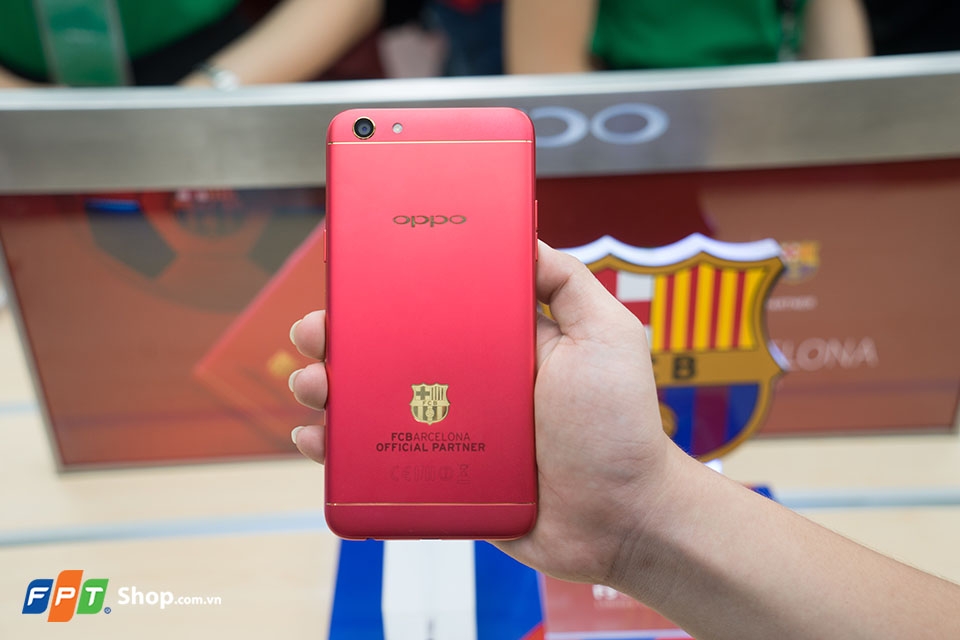 So sánh OPPO F3 và OPPO R11 Barcelona Edition (Ảnh 3) So sánh OPPO F3 và OPPO R11 Barcelona Edition (Ảnh 3)
