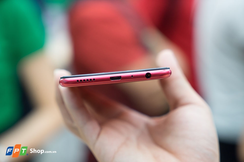 So sánh OPPO F3 và OPPO R11 Barcelona Edition (Ảnh 6) So sánh OPPO F3 và OPPO R11 Barcelona Edition (Ảnh 6)