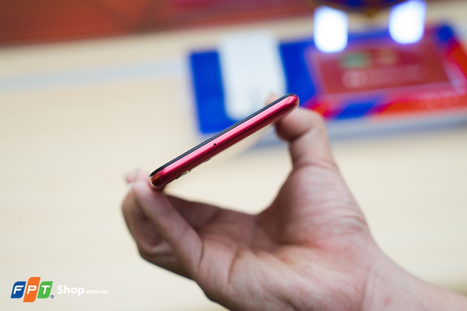 So sánh OPPO F3 và OPPO R11 Barcelona Edition (Ảnh 8) So sánh OPPO F3 và OPPO R11 Barcelona Edition (Ảnh 8)