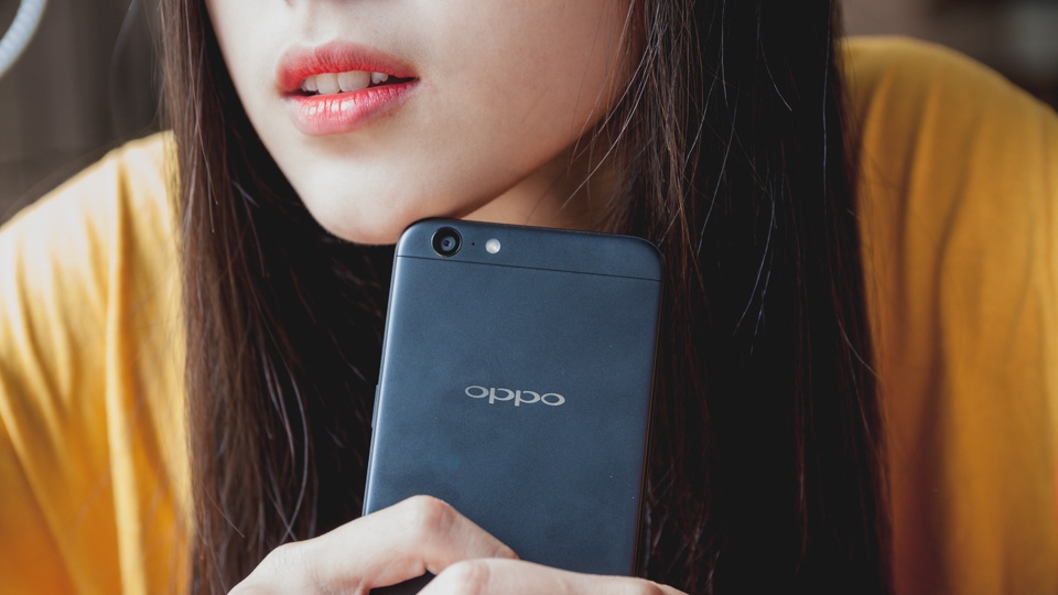 Bộ ảnh OPPO F3 Lite Matte Black, đẹp hút mê hồn (Ảnh 1)