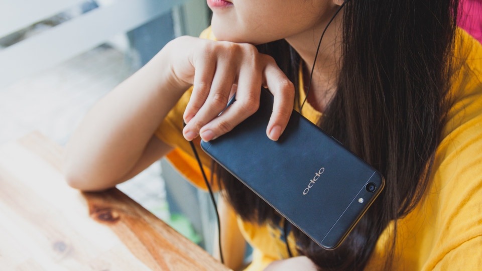 Bộ ảnh OPPO F3 Lite Matte Black, đẹp hút mê hồn (Ảnh 17)