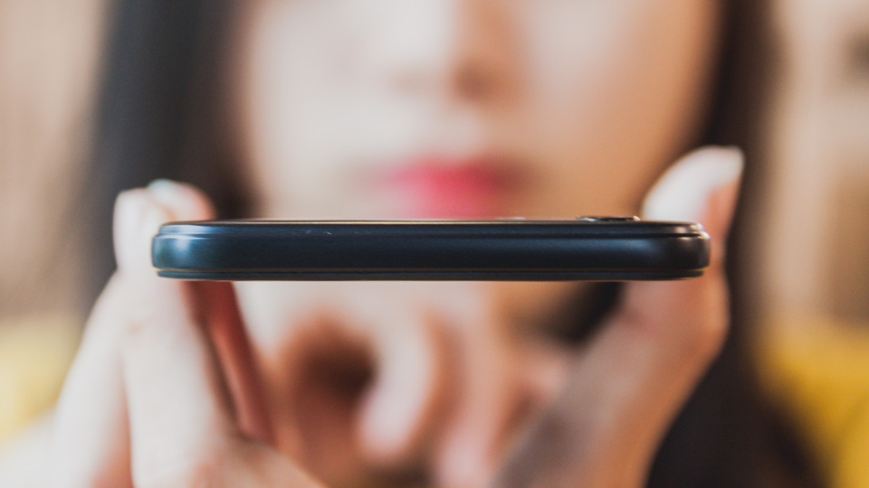 Bộ ảnh OPPO F3 Lite Matte Black, đẹp hút mê hồn (Ảnh 12)