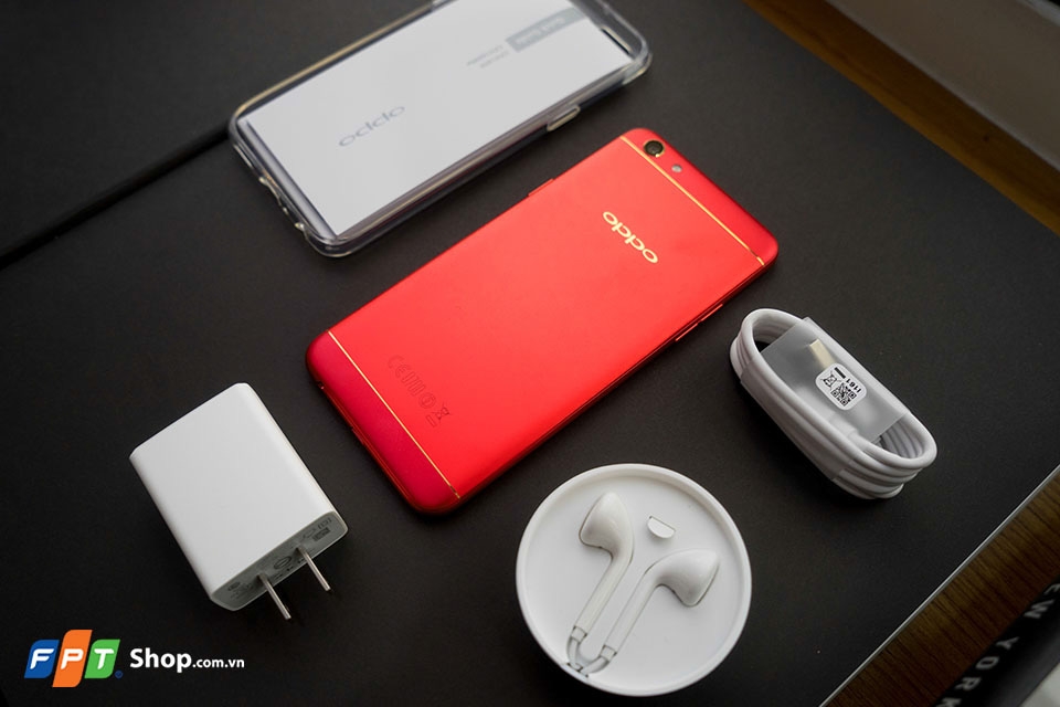 Mở hộp và trên tay nhanh OPPO F3 Red: Đỏ đam mê (Ảnh 16)