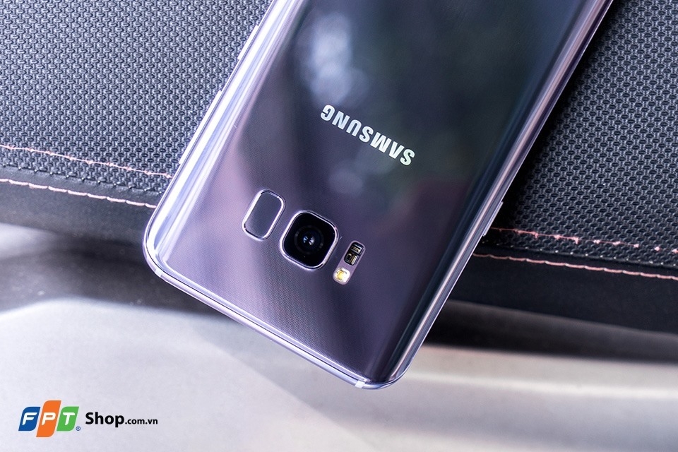 3 Mẫu smartphone có màu sắc độc đáo tại FPT Shop (Ảnh 2)