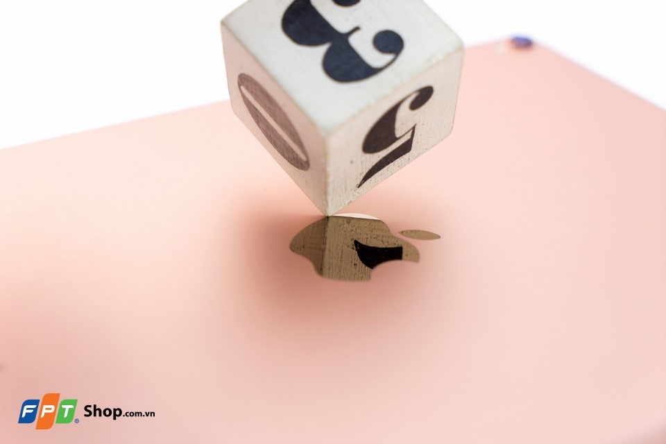 Mở hộp iPad Pro 10.5 inch: Màn hình 120Hz siêu nét (Ảnh 16) Mở hộp iPad Pro 10.5 inch: Màn hình 120Hz siêu nét (Ảnh 16)