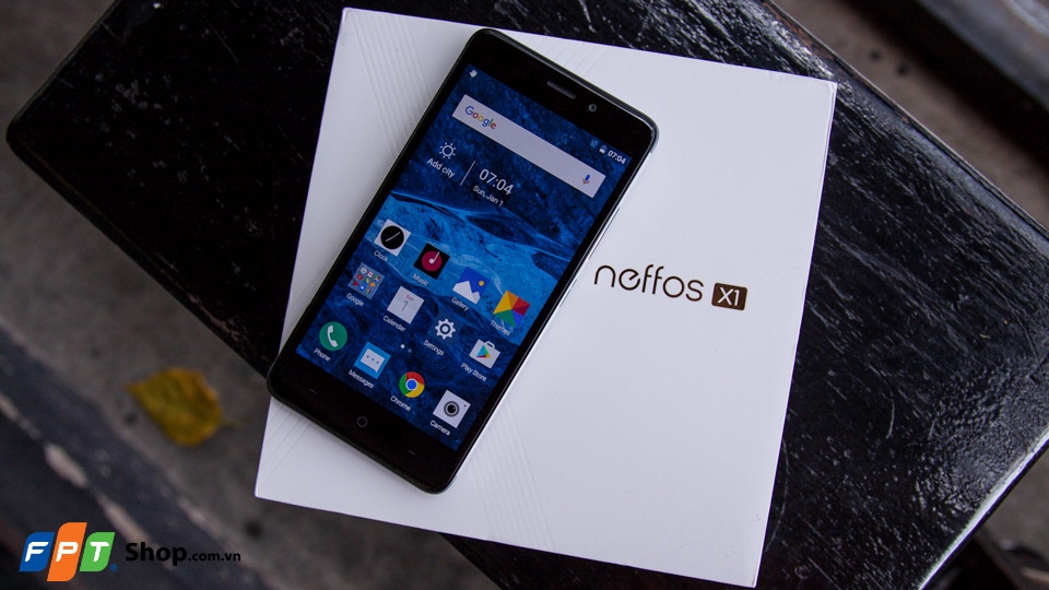 Mở hộp Neffos X1 (Ảnh 7)