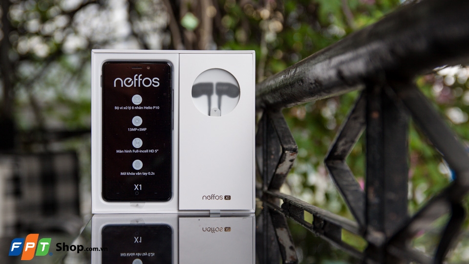 Mở hộp Neffos X1 (Ảnh 2)