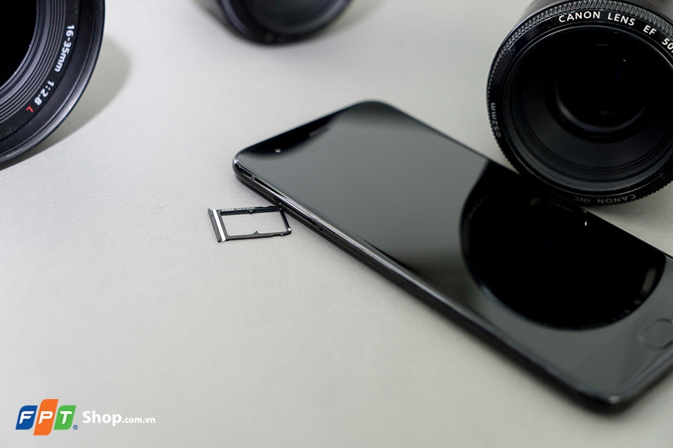 Trên tay Xiaomi Mi 6 màu Black: Thiết kế đẹp (Ảnh 11)