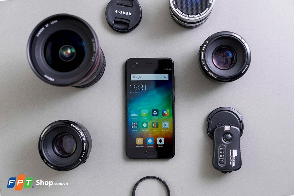 Trên tay Xiaomi Mi 6 màu Black: Thiết kế đẹp (Ảnh 12)