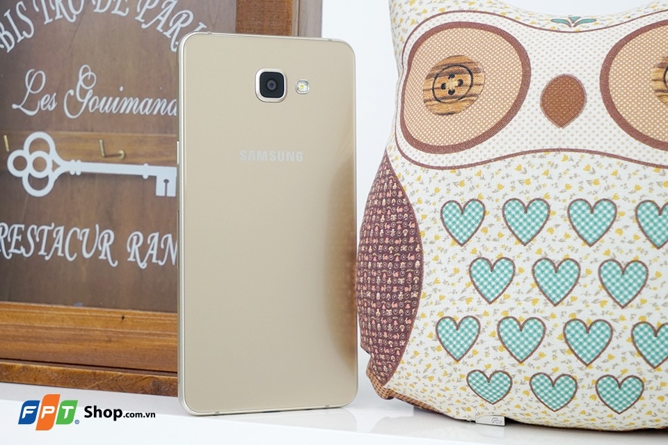 So sánh Galaxy A7 2017 hay Galaxy A9 Pro (Ảnh 2)