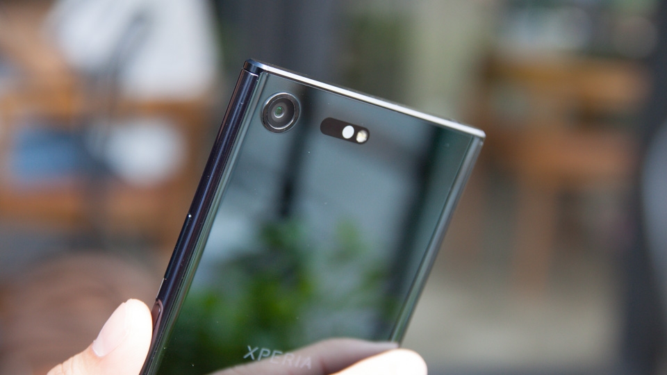 Một ngày trải nghiệm Xperia XZ Premium (Ảnh 2)