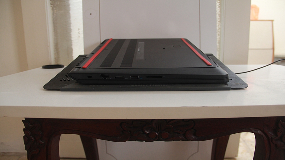 Đánh giá Dell N7559B