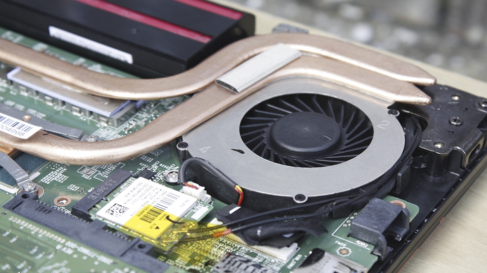 Đánh giá MSI GL72 6QF