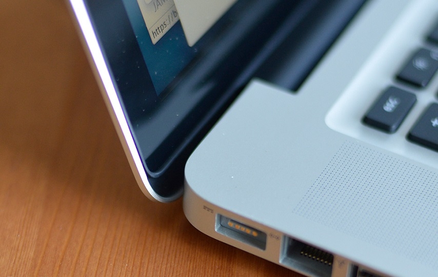 có nên mua Macbook Pro 2012