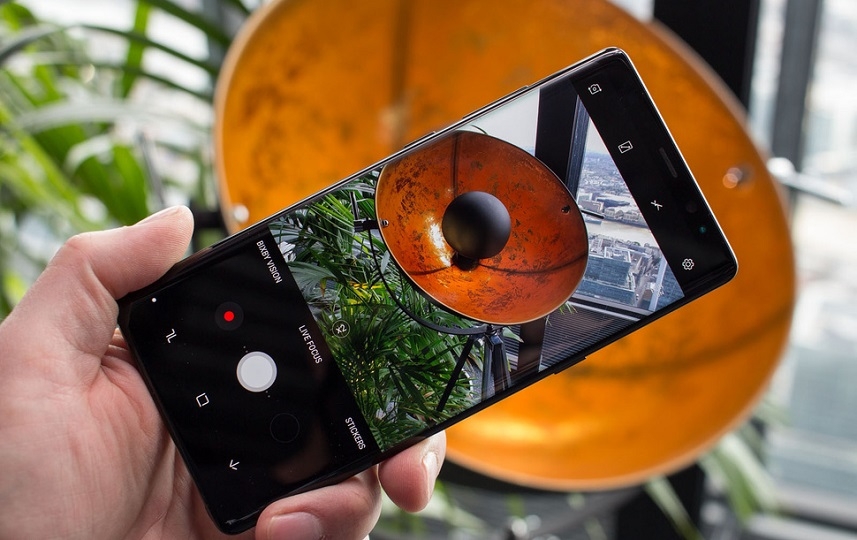 mua Galaxy Note8 hay Sony XZ Premium