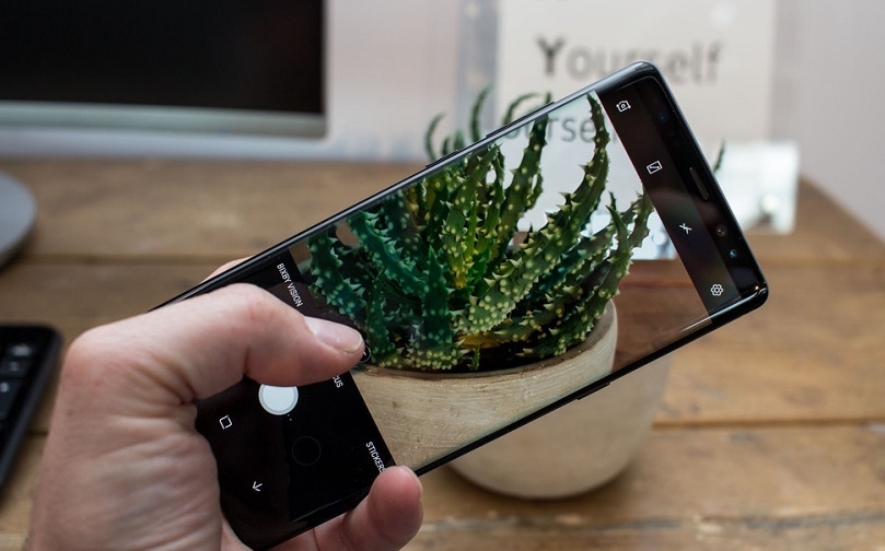 mua Galaxy Note8 hay Sony XZ Premium