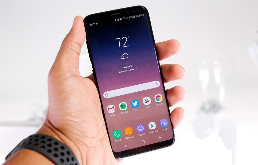 nên mua smartphone không viền màn hình nào?