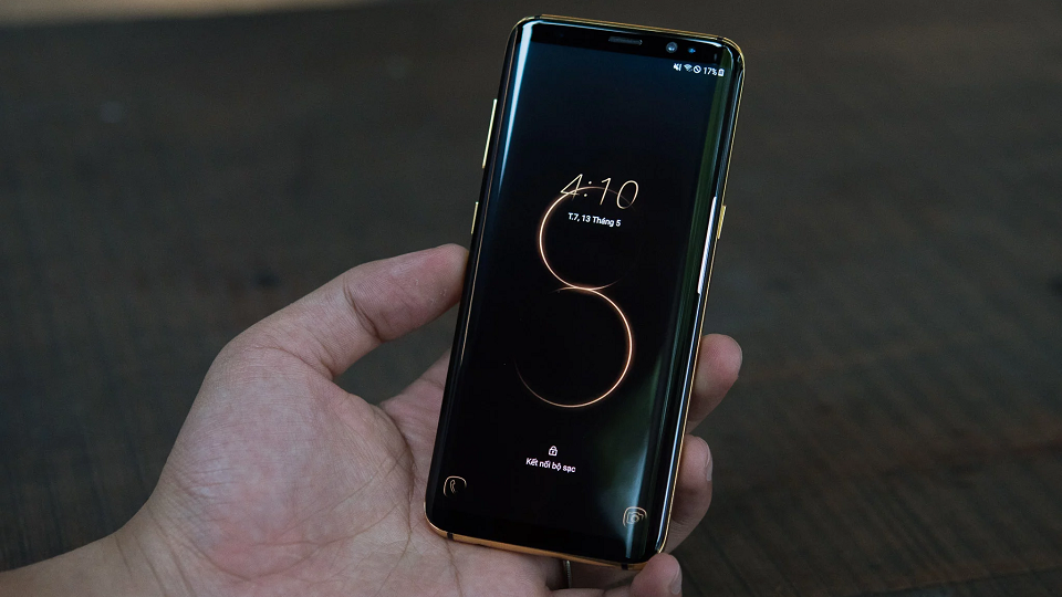 Galaxy S8 mạ vàng Galaxy S8 mạ vàng