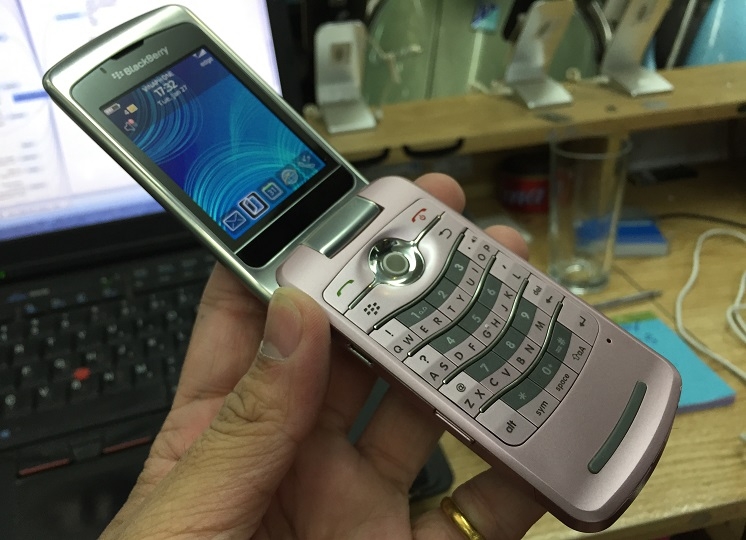 Điện thoại gấp, sản phẩm chưa bao giờ bị xem là lỗi thời