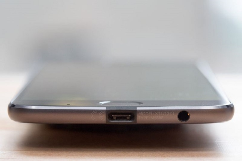 đánh giá Moto Z2 Play