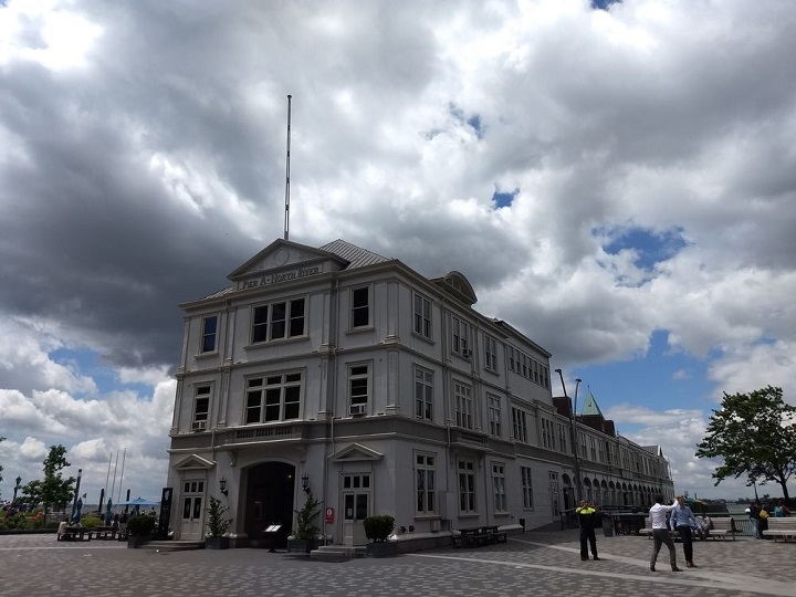 đánh giá Moto Z2 Play