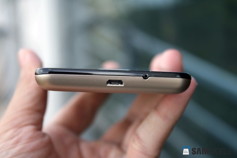 trên tay Samsung Z4