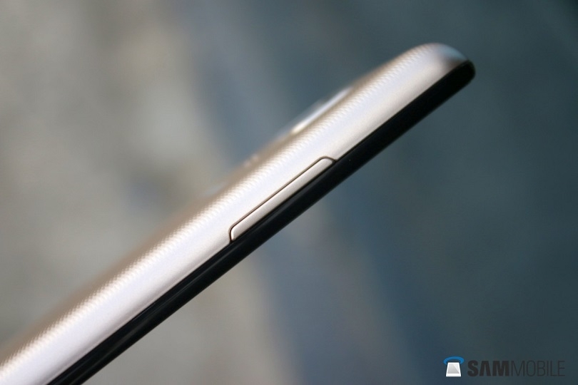 trên tay Samsung Z4