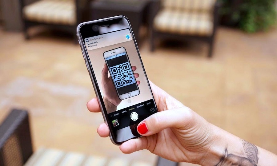 quét mã QR bằng iPhone