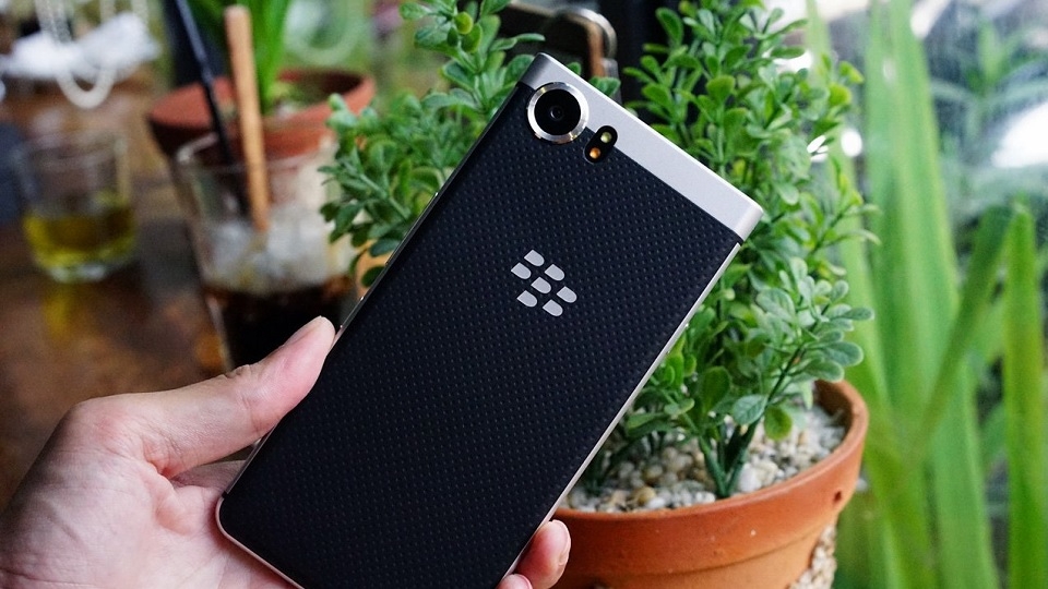 đánh giá Blackberry KEYOne