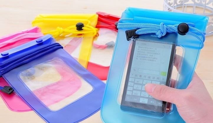Túi chống nước là gì? Có nên sử dụng túi chống nước?
