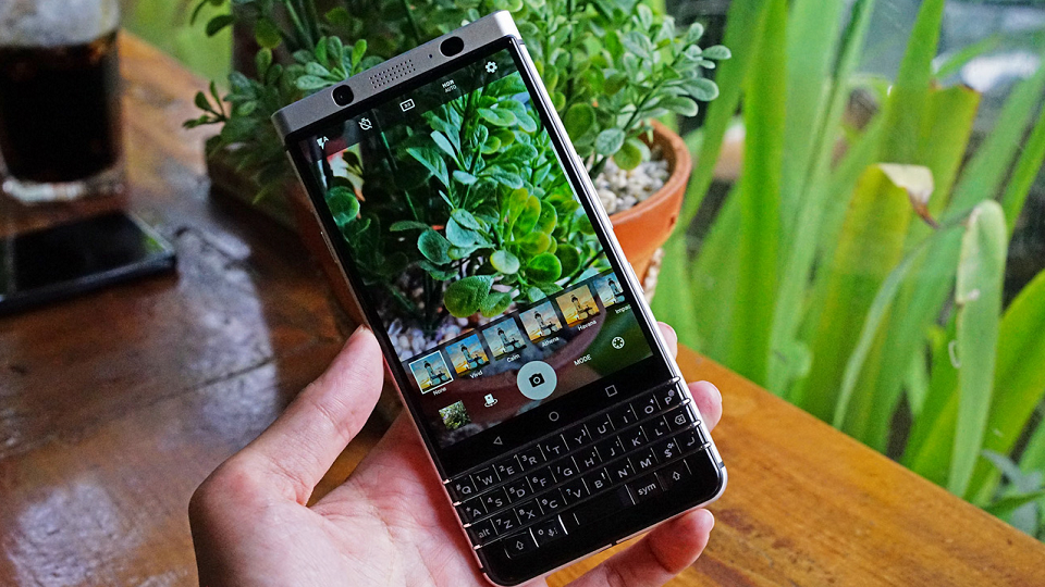 Đánh giá BlackBerry KeyOne 