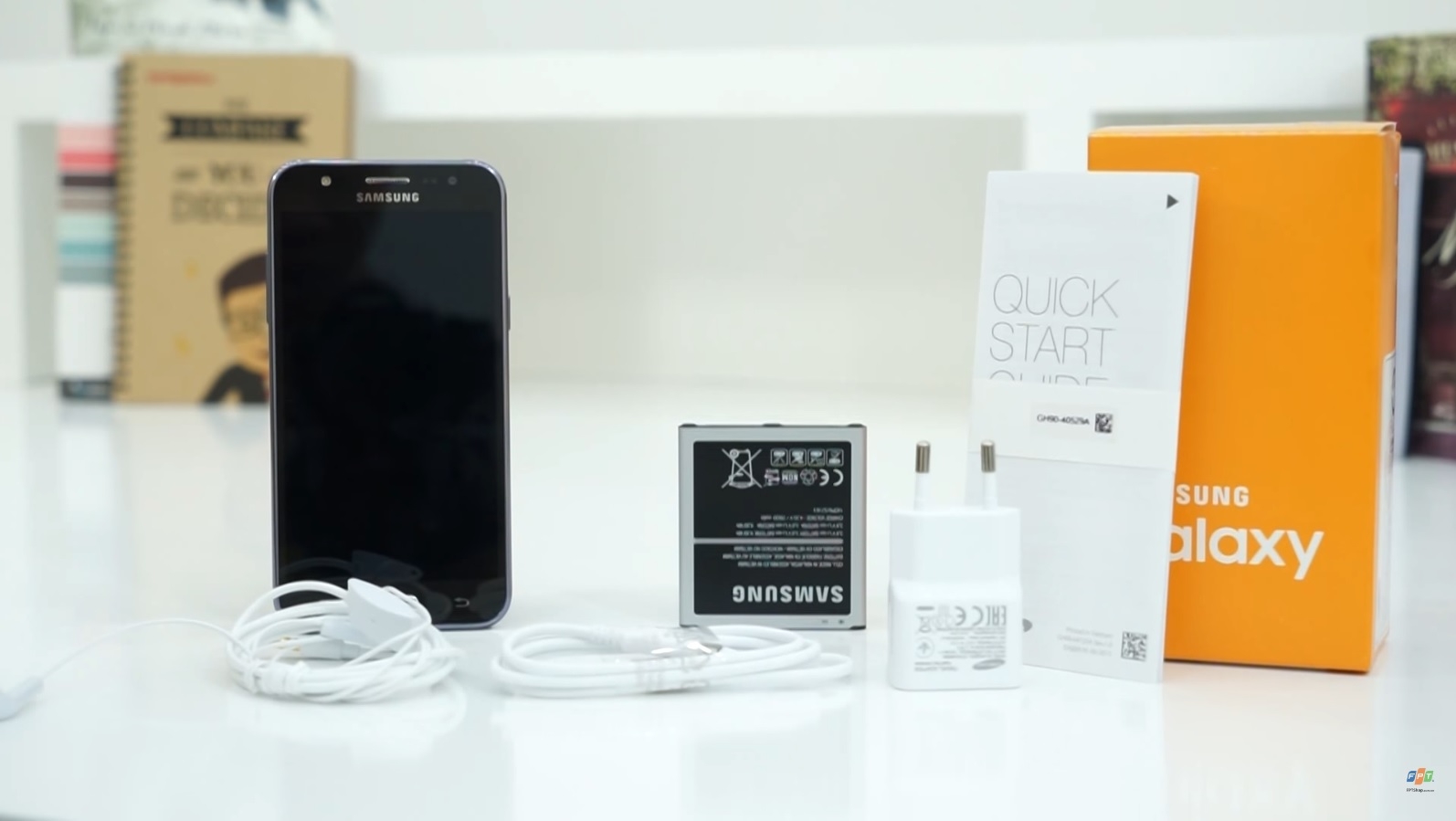 Samsung galaxy J5 và tất cả phụ kiện đi kèm