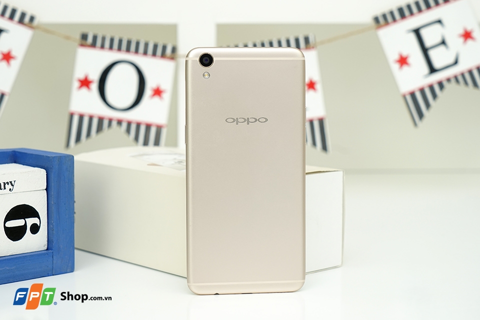 Oppo F1 Plus có thiết kế gọn nhẹ, thanh mảnh Oppo F1 Plus có thiết kế gọn nhẹ, thanh mảnh