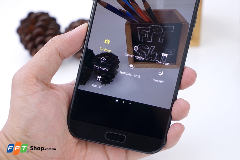 Bộ đôi camera 16MP và hỗ trợ nhiều tính năng thú vị Bộ đôi camera 16MP và hỗ trợ nhiều tính năng thú vị