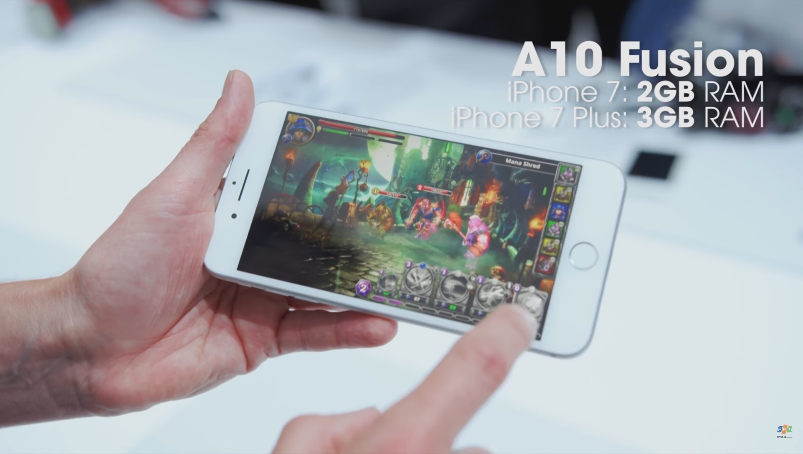 Cả 2 máy sở hữu cấu hình khá tương đồng. Tuy nhiên 7 Plus vượt trội hơn với 3GB RAM. Cả 2 máy sở hữu cấu hình khá tương đồng. Tuy nhiên 7 Plus vượt trội hơn với 3GB RAM.