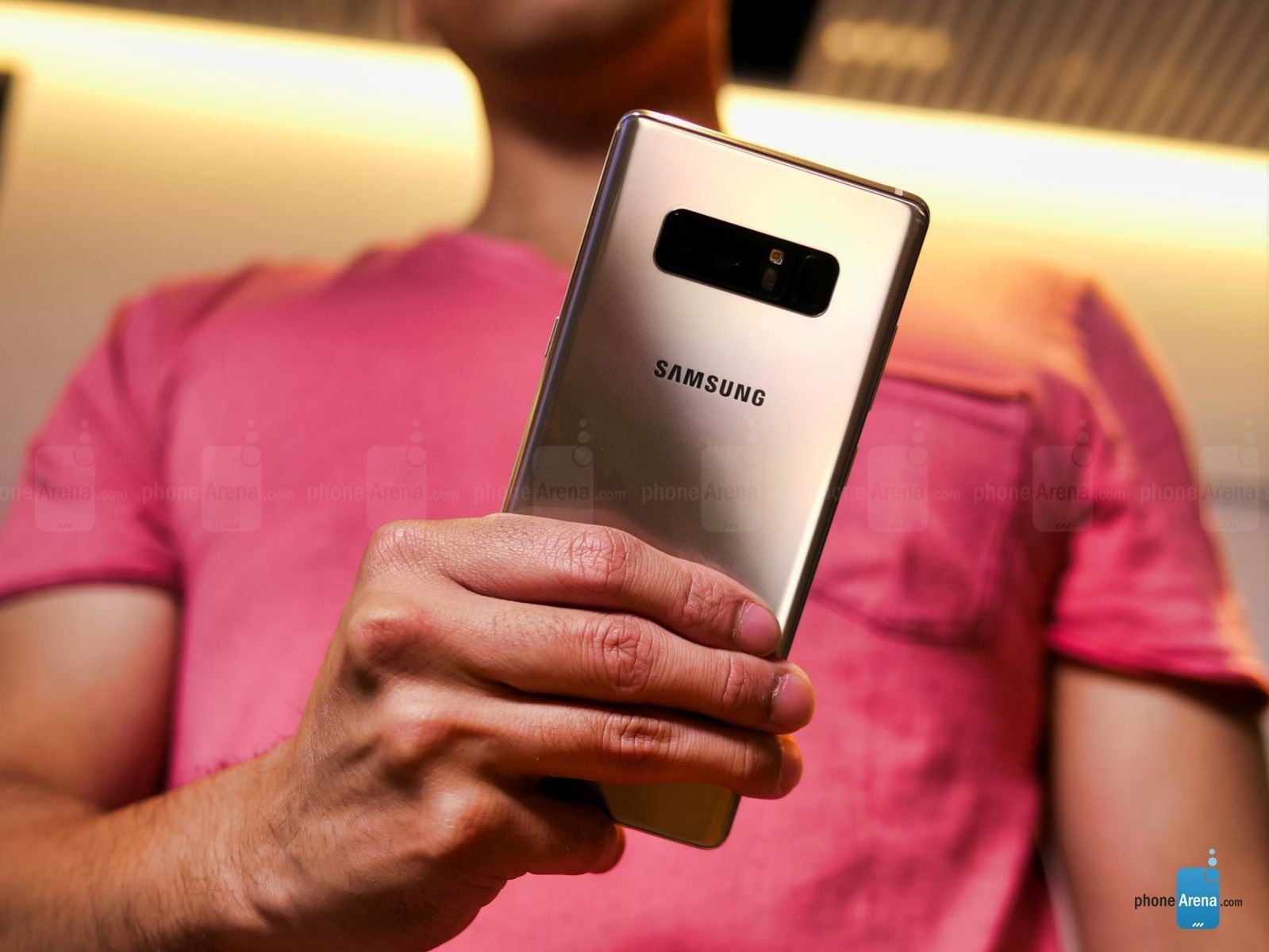 Galaxy Note 8 chính thức trình làng: Màn hình vô cực 6.3 inch, camera kép 12 MP zoom 2x, RAM 6GB