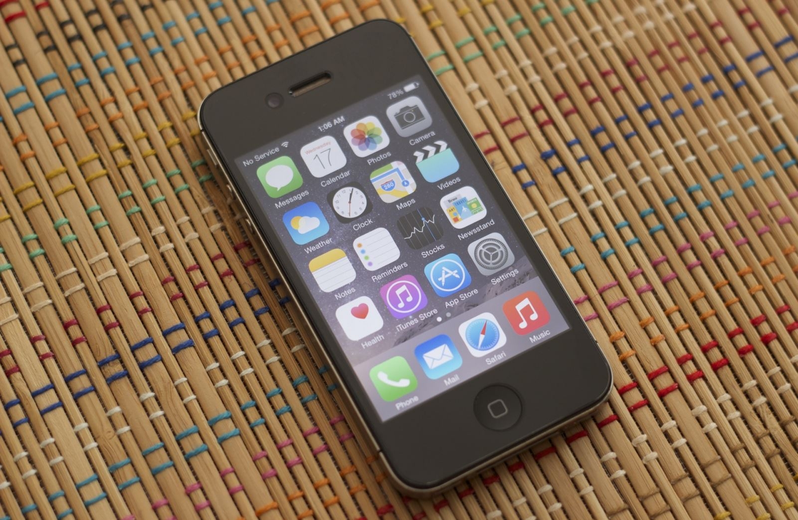 iPhone 4s iPhone 4s