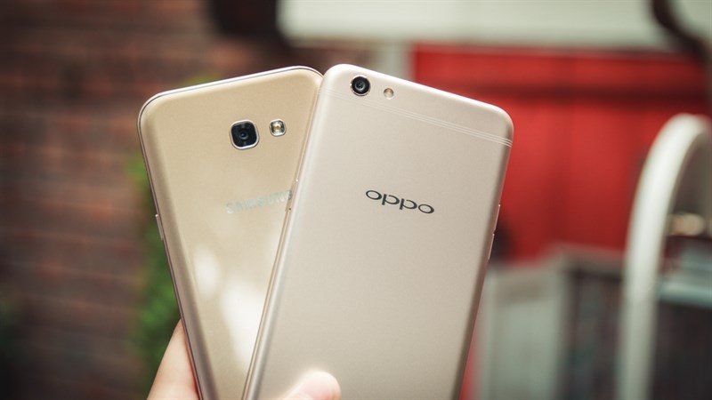 Nên mua Galaxy A7 2017 chống nước hay OPPO F3 Plus camera selfie kép? Nên mua Galaxy A7 2017 chống nước hay OPPO F3 Plus camera selfie kép?