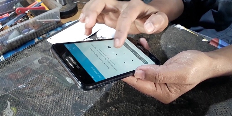 Dưới 4 triệu, đây là mẫu smartphone vỏ kim loại, camera 13MP đáng mua nhất hiện nay