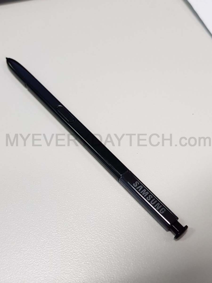 Galaxy Note 8 kèm bút S Pen lộ ảnh thực tế đầu tiên