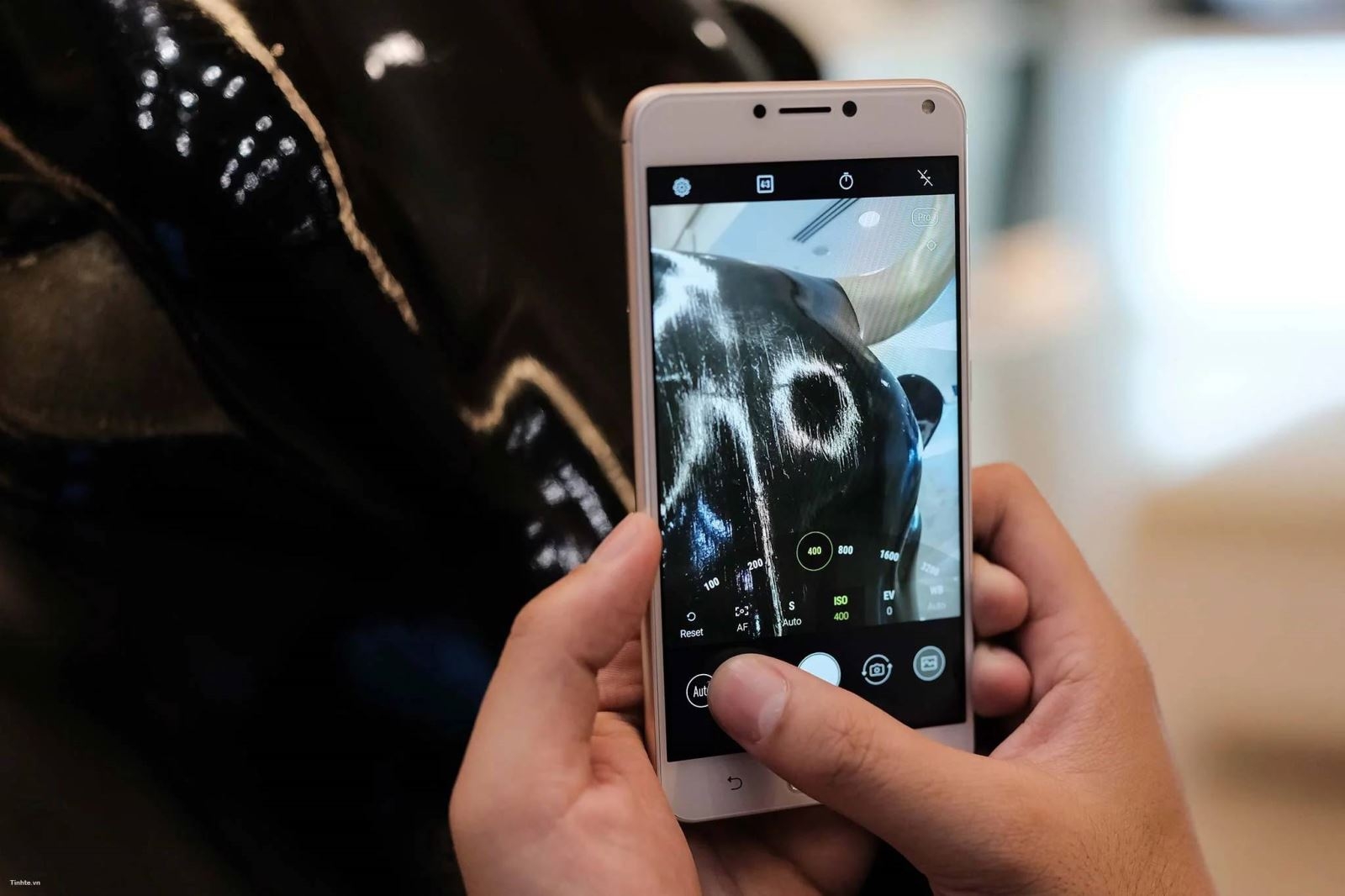 Giá 5 triệu, đây là smartphone camera kép mới tinh đáng mua nhất