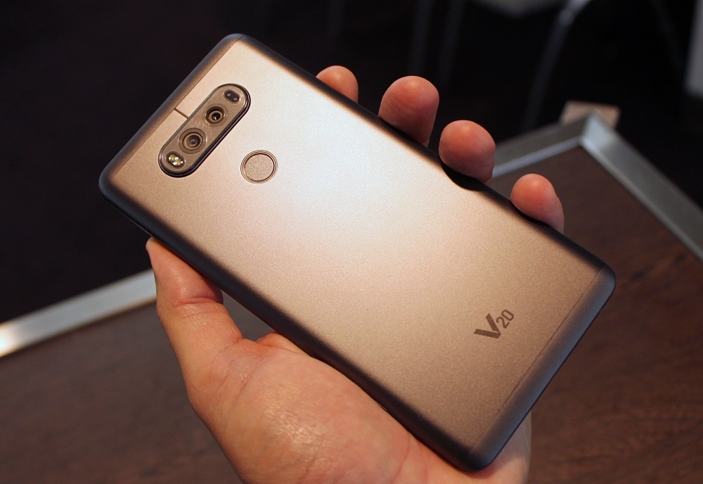 Chỉ khoảng nửa tháng, LG V20 đã được 200.000 chiếc tại Mỹ Chỉ khoảng nửa tháng, LG V20 đã được 200.000 chiếc tại Mỹ