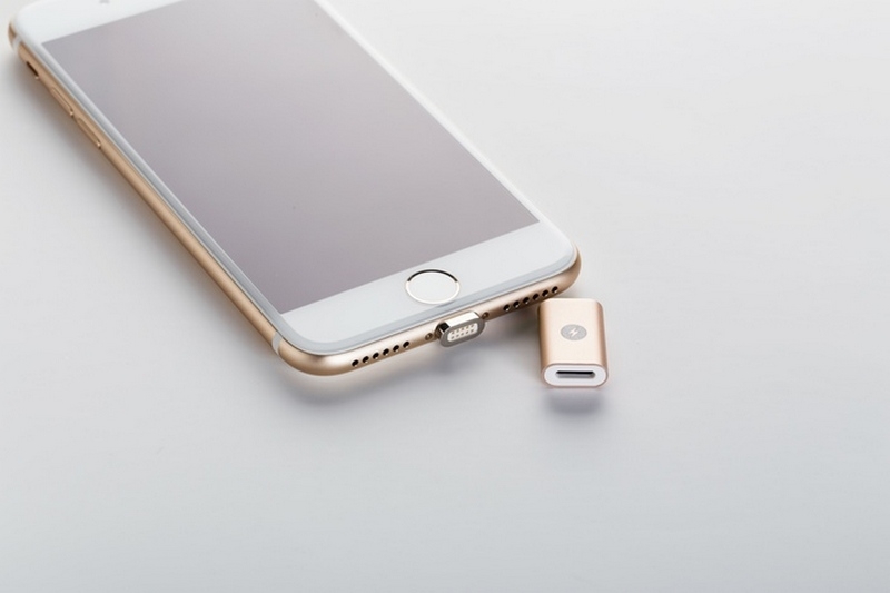 Đầu sạc đầu tiên trên thế giới dành cho cả iPhone và Android Đầu sạc đầu tiên trên thế giới dành cho cả iPhone và Android