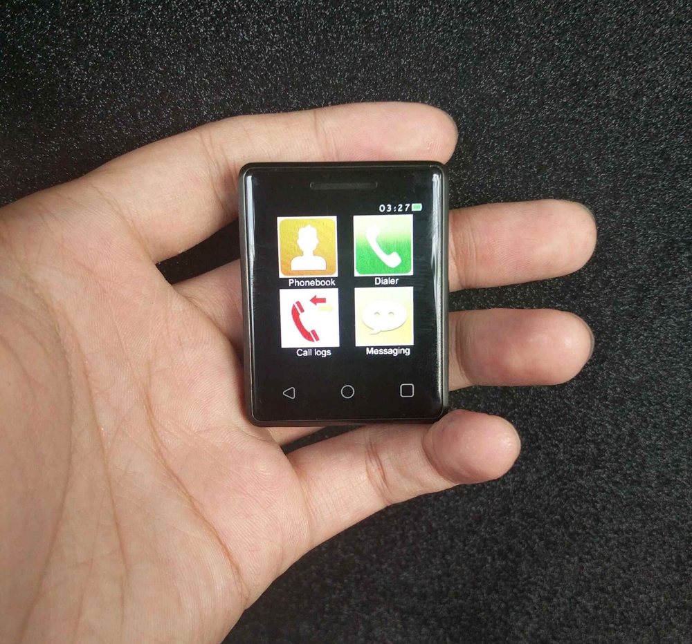 Đây là chiếc smartphone nhỏ nhất thế giới Đây là chiếc smartphone nhỏ nhất thế giới