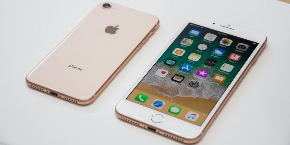 Tin buồn cho Apple: Lượng đặt hàng iPhone 8 thấp hơn iPhone 6, iPhone 7 Tin buồn cho Apple: Lượng đặt hàng iPhone 8 thấp hơn iPhone 6, iPhone 7
